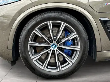 X5 xDrive50e DAB LED AHK el. Sitze