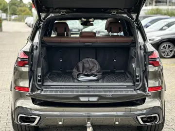 X5 xDrive50e DAB LED AHK el. Sitze