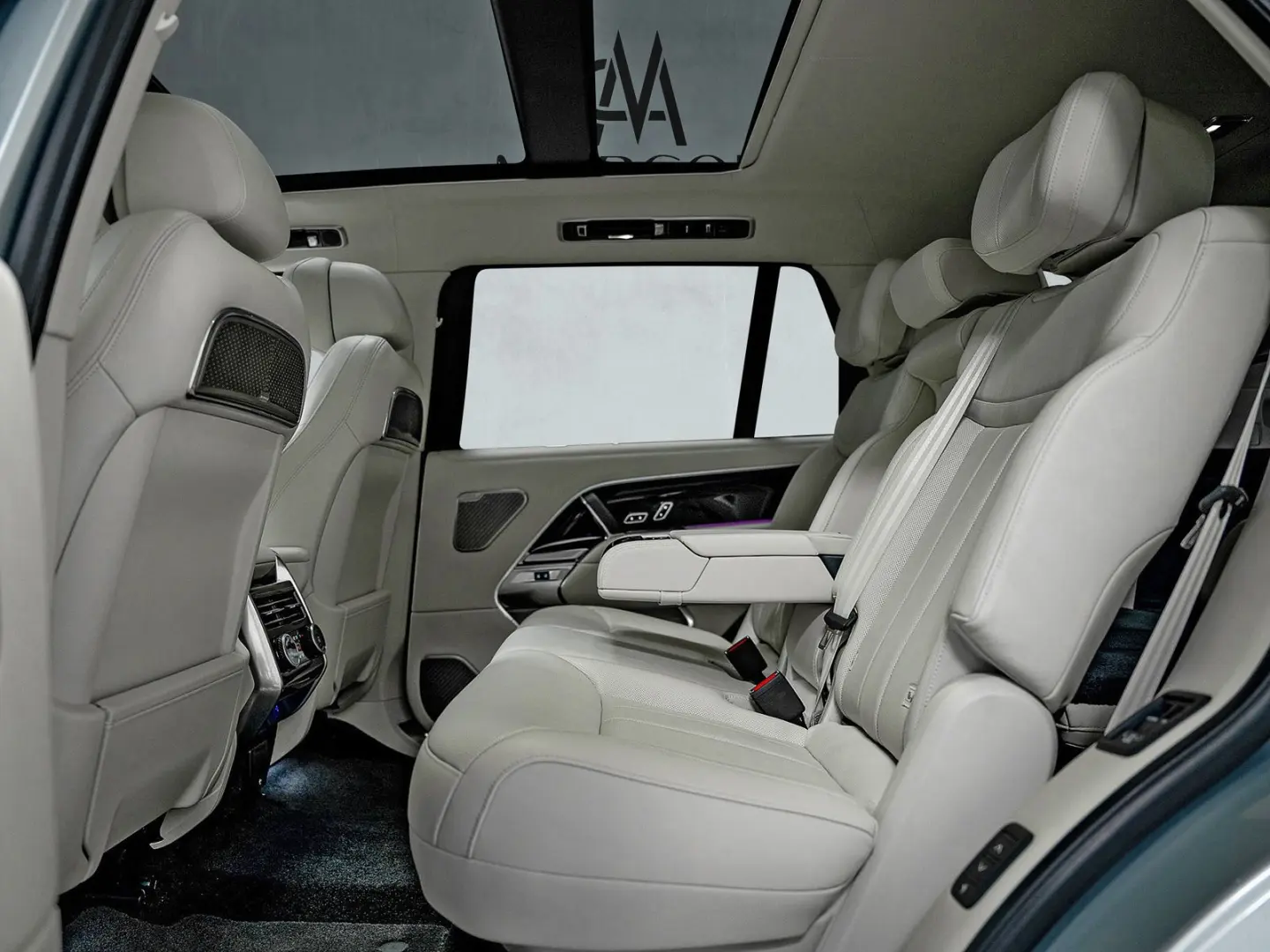 Range Rover Autobiography LWB *23