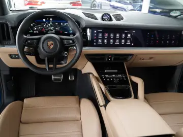 Cayenne Turbo E-Hybrid SportDesign PCCB PDCC