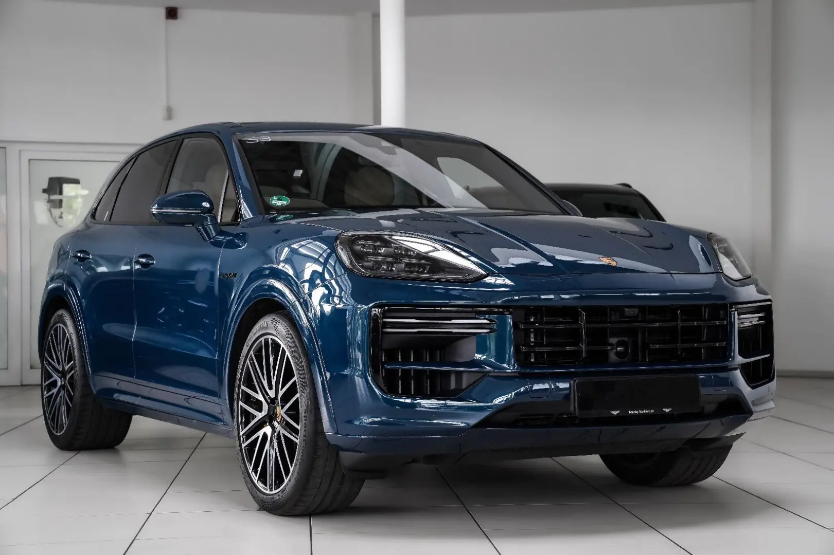 Cayenne Turbo E-Hybrid SportDesign PCCB PDCC