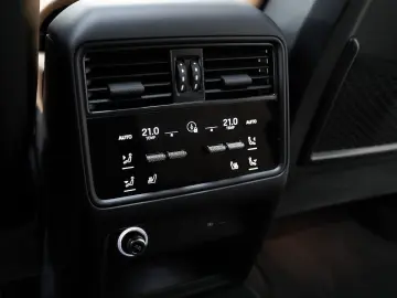 Cayenne Turbo E-Hybrid SportDesign PCCB PDCC