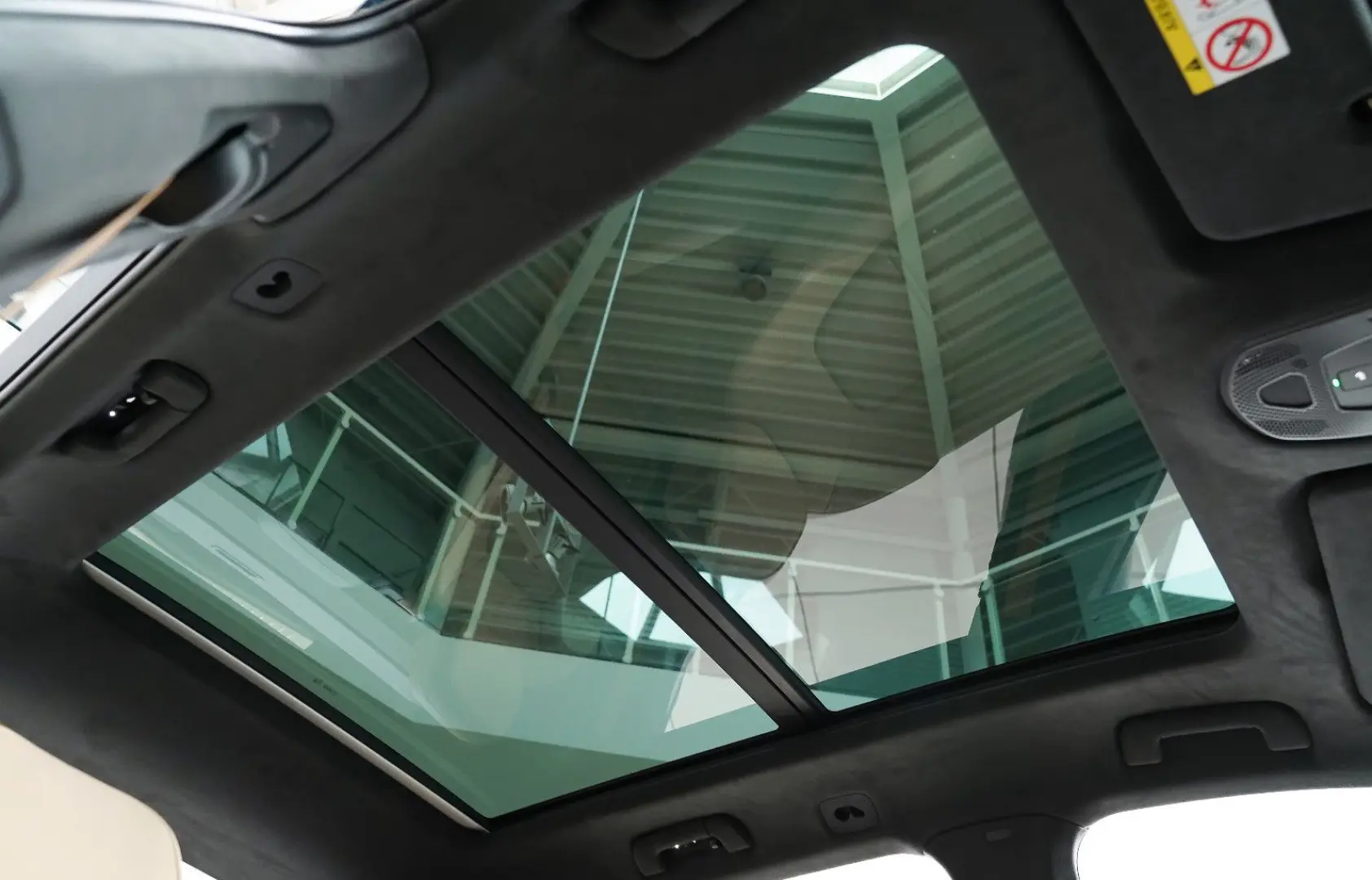 Cayenne Turbo E-Hybrid SportDesign PCCB PDCC