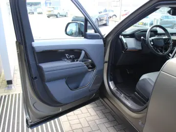 Range Rover Sport P635 SV Edition One Carbon Bro