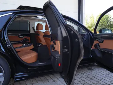 A8 50 TDI quattro *SCHWARZ-COGNAC*/UPE 150.795,-