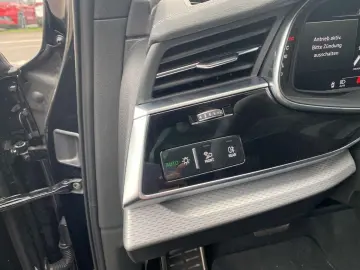 Q7 S-LINE SPORT PLUS 50TDI QUATTRO+7-SITZE+HUD+P