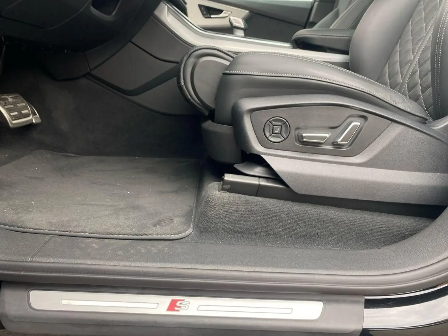 Q7 S-LINE SPORT PLUS 50TDI QUATTRO+7-SITZE+HUD+P