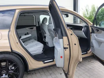 Q7 S-Line 55 TFSI e qu exclusive / UPE 137.135,-