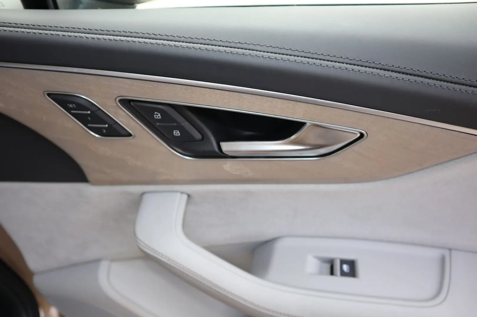 Q7 S-Line 55 TFSI e qu exclusive / UPE 137.135,-