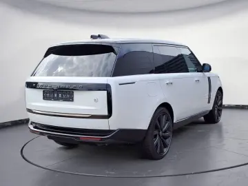 Range Rover P615 LWB SV UVP: 307000,- Ice White