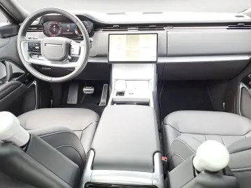 Range Rover P615 LWB SV UVP: 307000,- Ice White