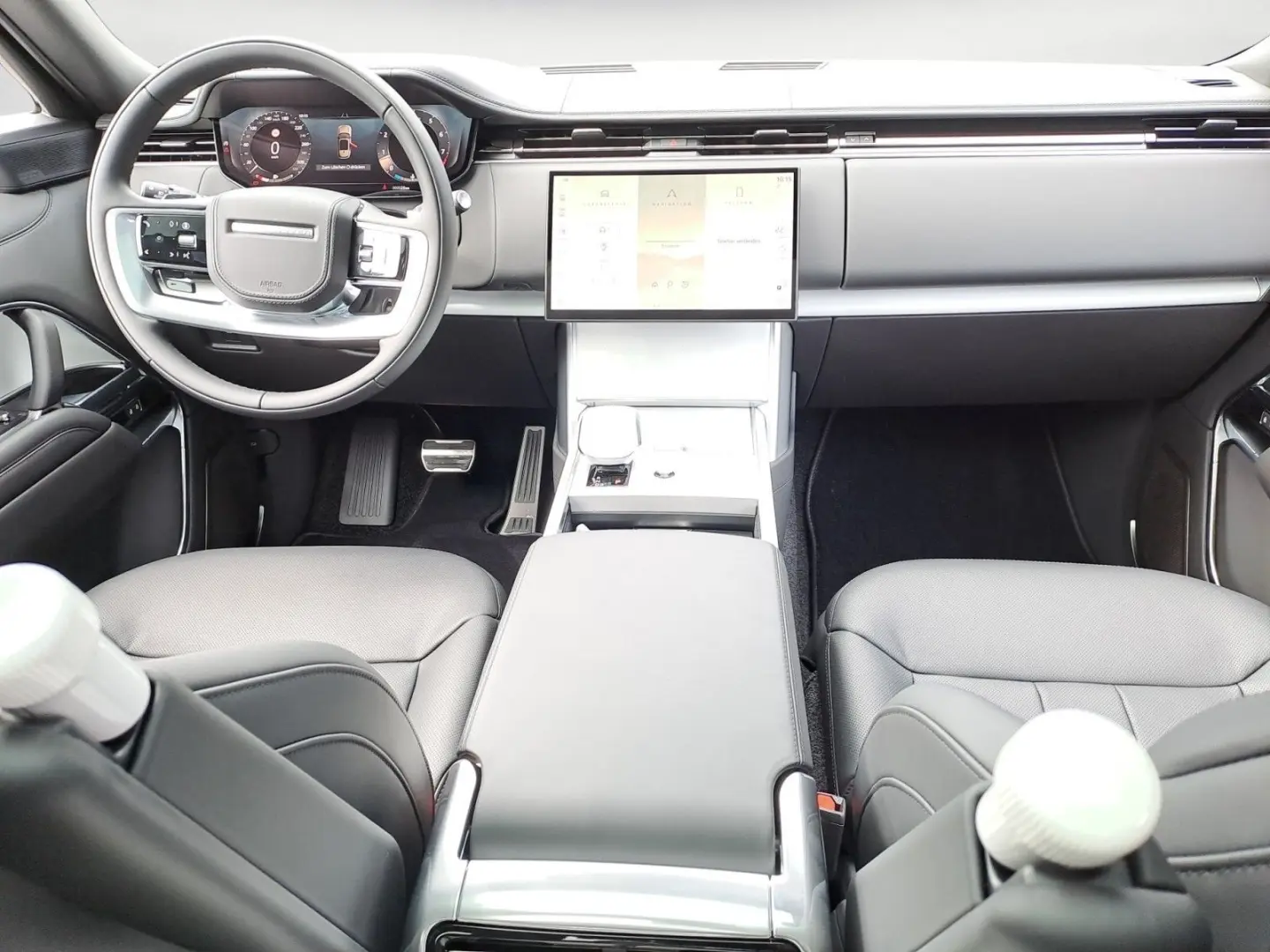 Range Rover P615 LWB SV UVP: 307000,- Ice White