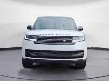 Range Rover P615 LWB SV UVP: 307000,- Ice White