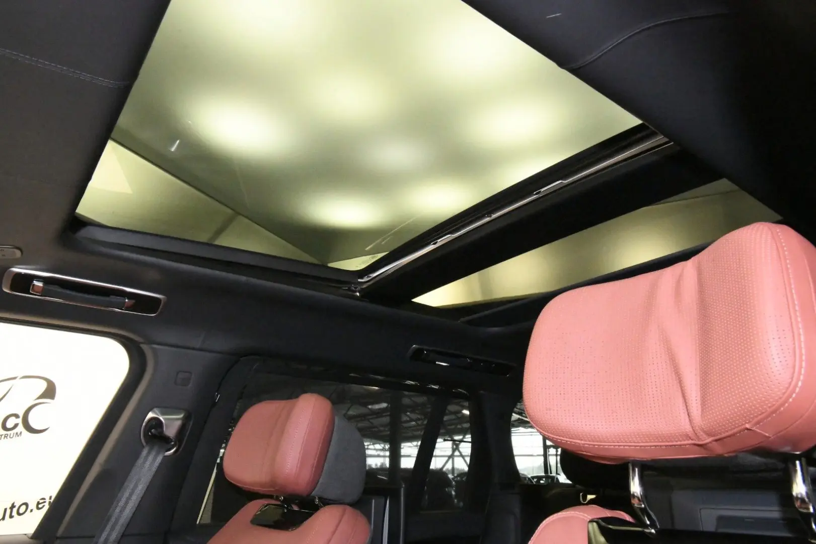 Range Rover SV P615 LWB