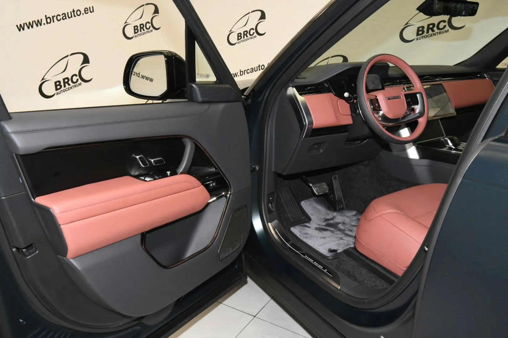 Range Rover SV P615 LWB