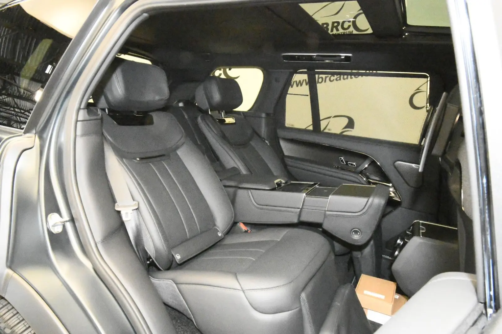 Range Rover SV P615 LWB