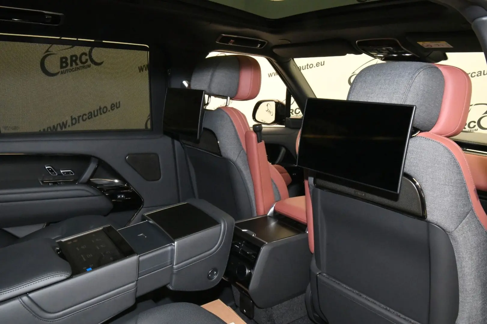 Range Rover SV P615 LWB