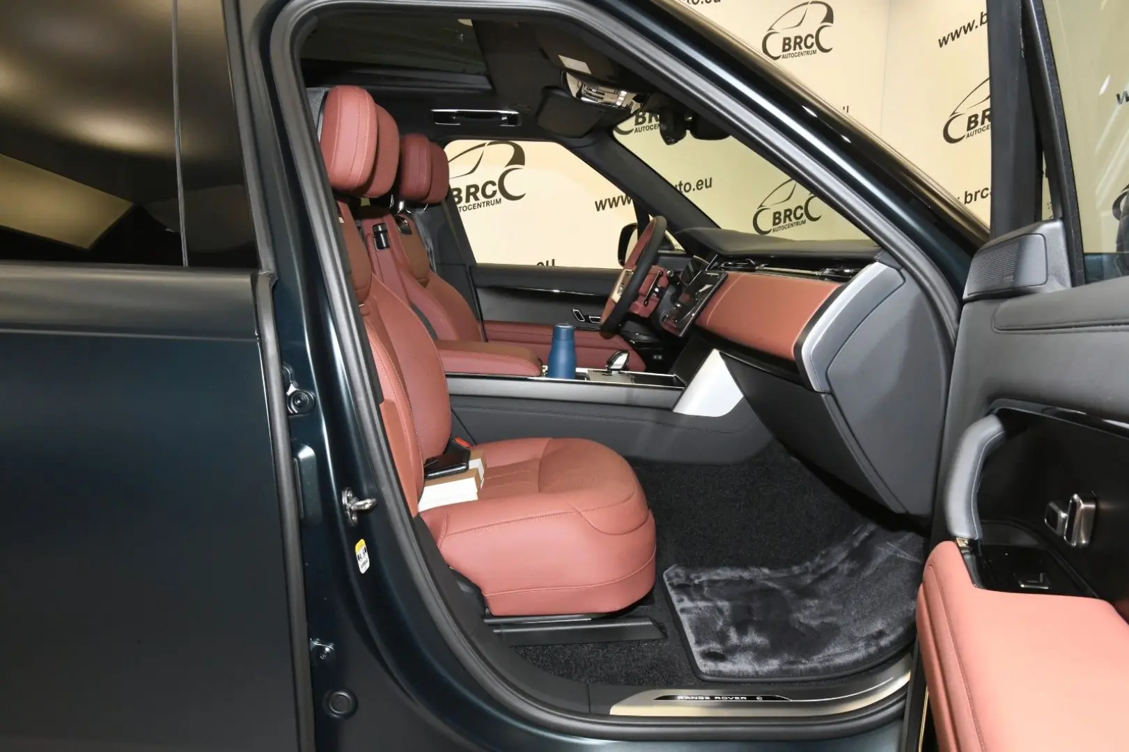 Range Rover SV P615 LWB