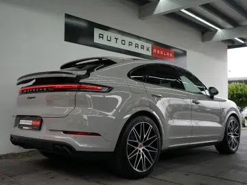 Cayenne Coupe E-Hybrid SportDesign Kreide 22z
