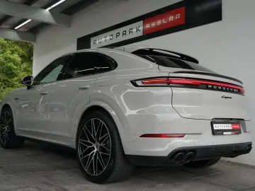 Cayenne Coupe E-Hybrid/SportDesign/Kreide/22z