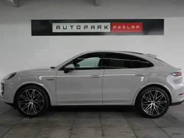 Cayenne Coupe E-Hybrid/SportDesign/Kreide/22z