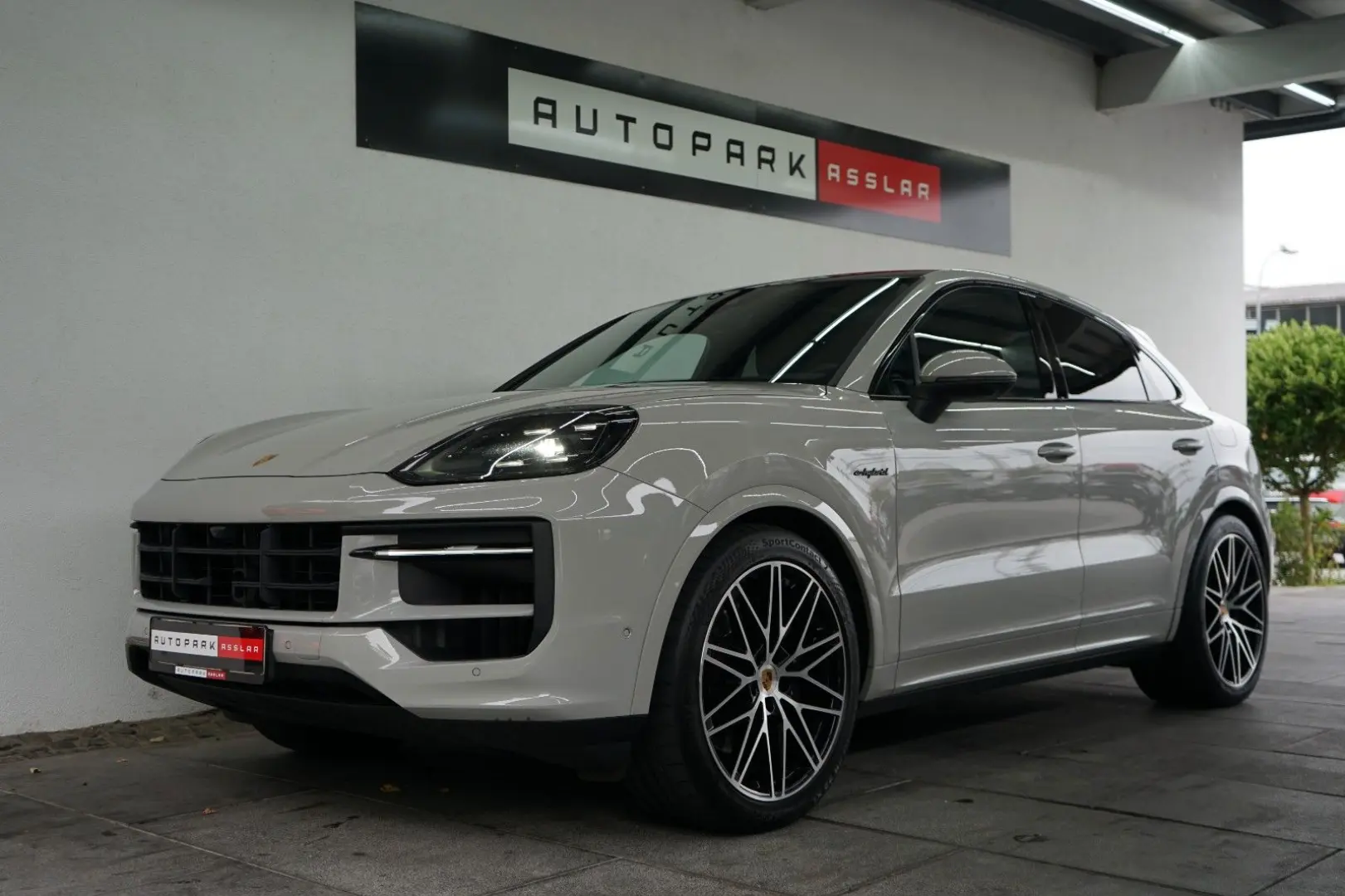 Cayenne Coupe E-Hybrid/SportDesign/Kreide/22z
