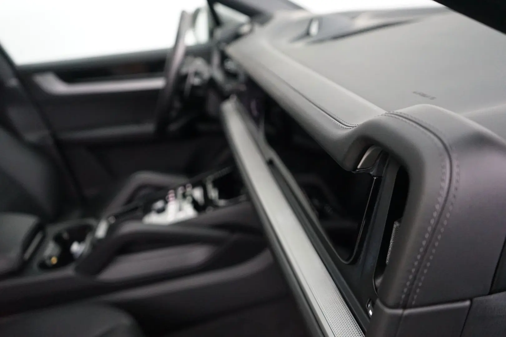 Cayenne Coupe E-Hybrid/SportDesign/Kreide/22z