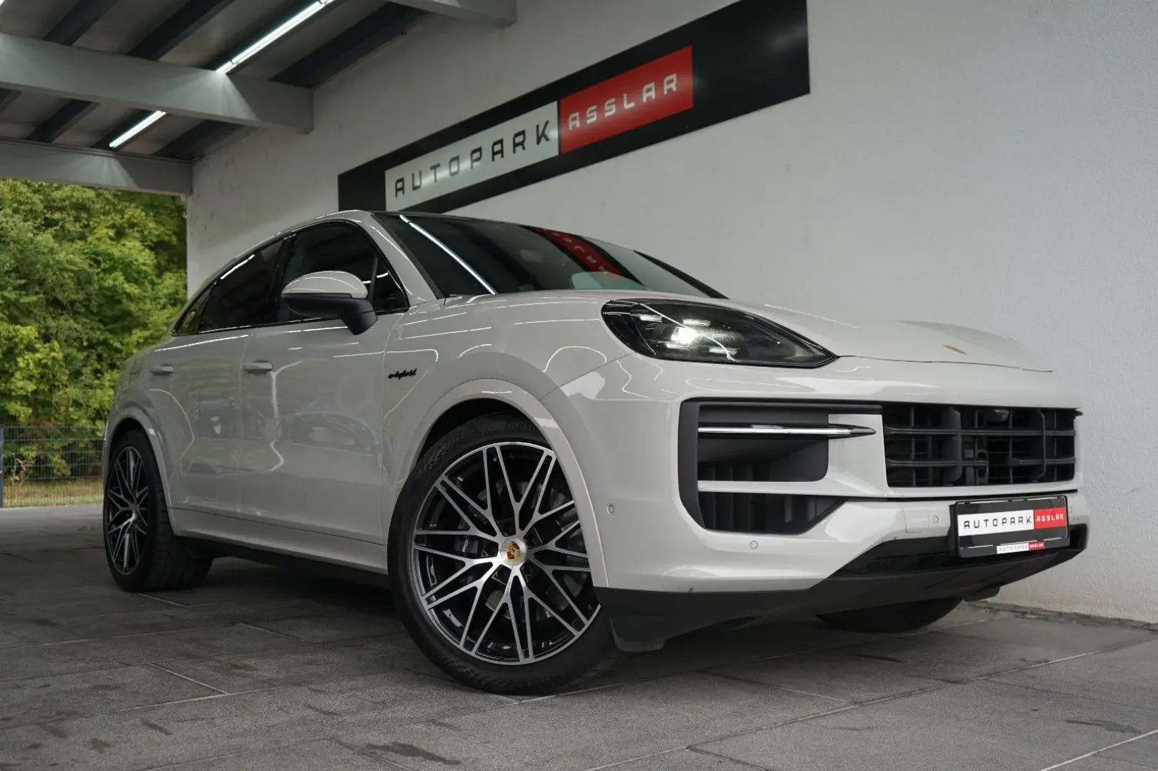 Cayenne Coupe E-Hybrid/SportDesign/Kreide/22z