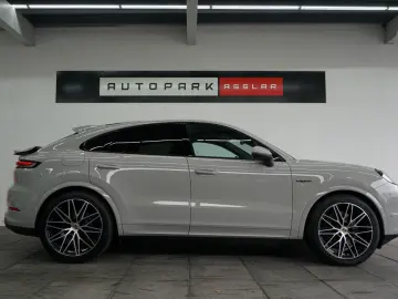 Cayenne Coupe E-Hybrid/SportDesign/Kreide/22z