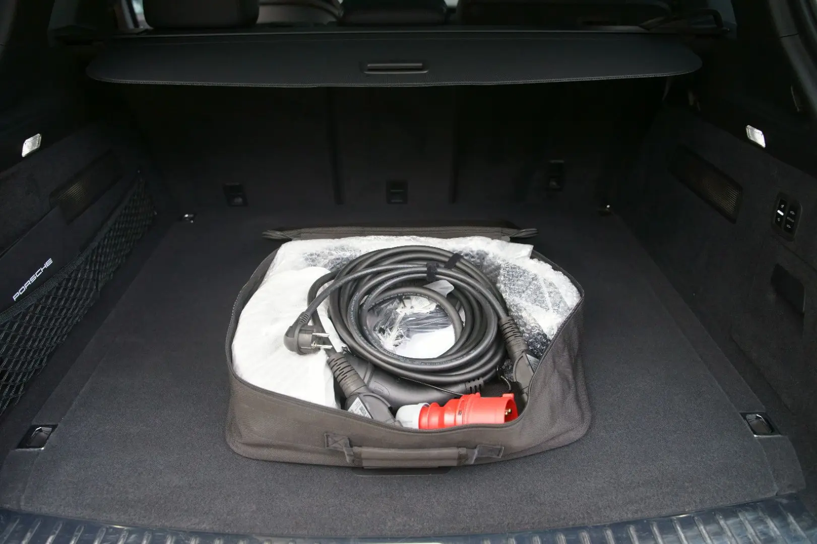 Cayenne E-Hybrid *SportDesign*AHK*PANO