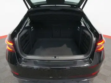 Superb Lim. 2.0 TDI L&K*TEMP*DAB*MATRIX*LHZ*