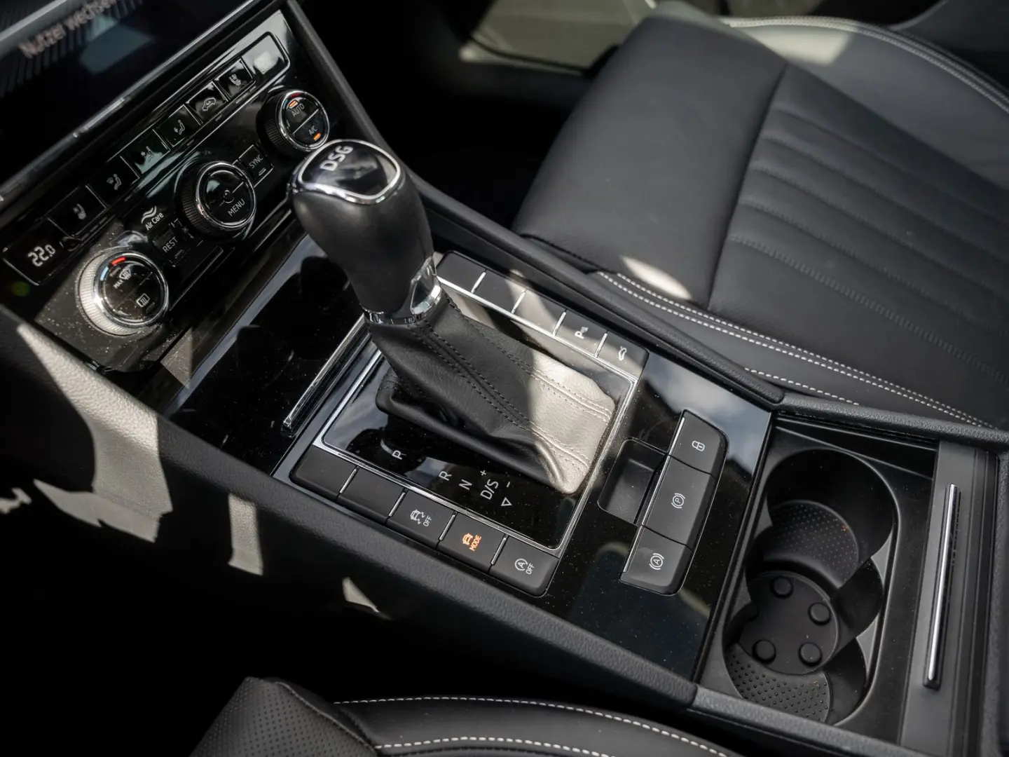 SUPERB LIM. L&K 2.0 TDI DSG
