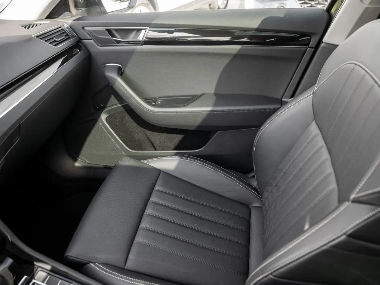 SUPERB LIM. L&K 2.0 TDI DSG