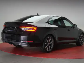 Superb  2.0 TDI DSG Sportline Navi/Temp/Virtual/