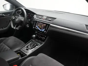 Superb  2.0 TDI DSG Sportline Navi/Temp/Virtual/