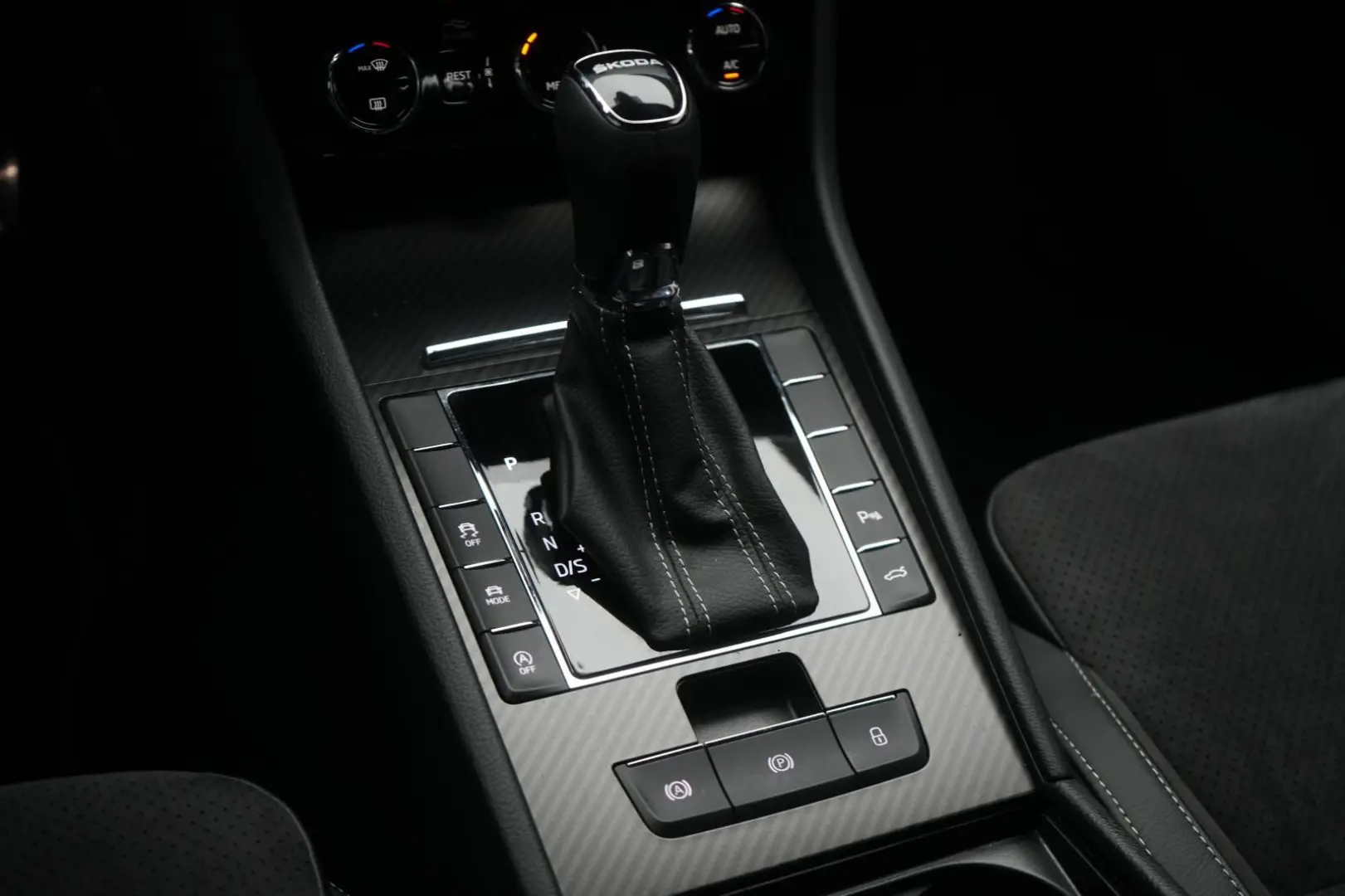 Superb  2.0 TDI DSG Sportline Navi/Temp/Virtual/