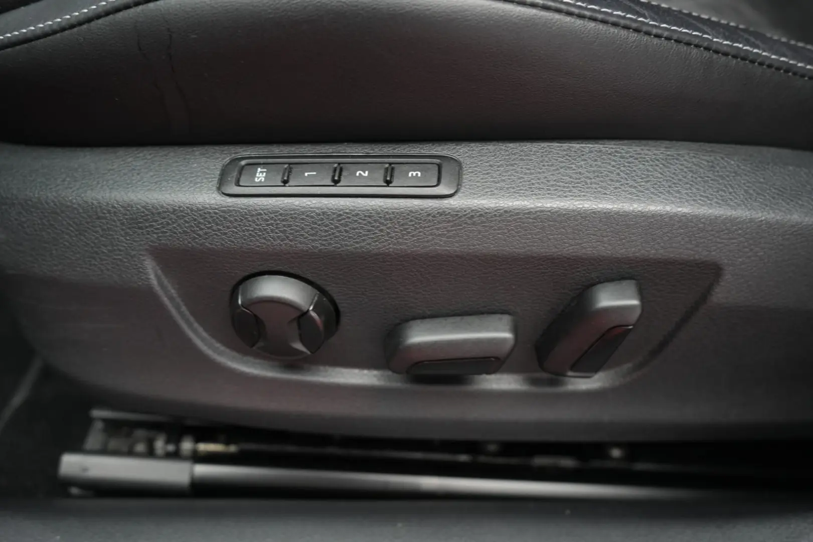 Superb  2.0 TDI DSG Sportline Navi/Temp/Virtual/