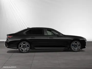 750e xDrive M Sport|SkyLounge|Autobahnass.|B&W