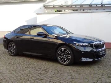 BMW 520d xDrive M Sport - HeadUp, 360°, H&K