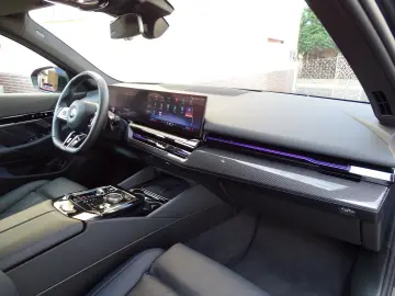 BMW 520d xDrive M Sport - HeadUp, 360°, H&K
