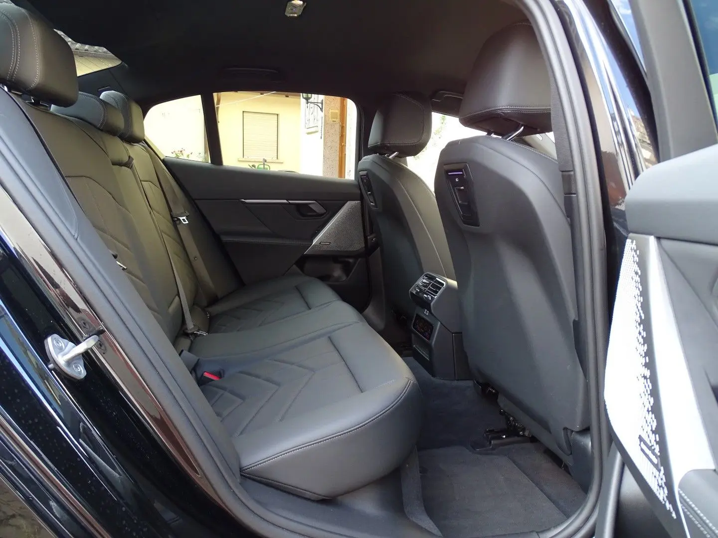 BMW 520d xDrive M Sport - HeadUp, 360°, H&K