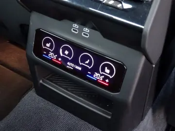 BMW 520d xDrive M Sport - HeadUp, 360°, H&K