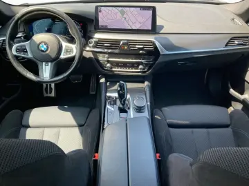 BMW 545e xDrive M Sport