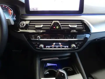 BMW 520d xDrive M-Sport