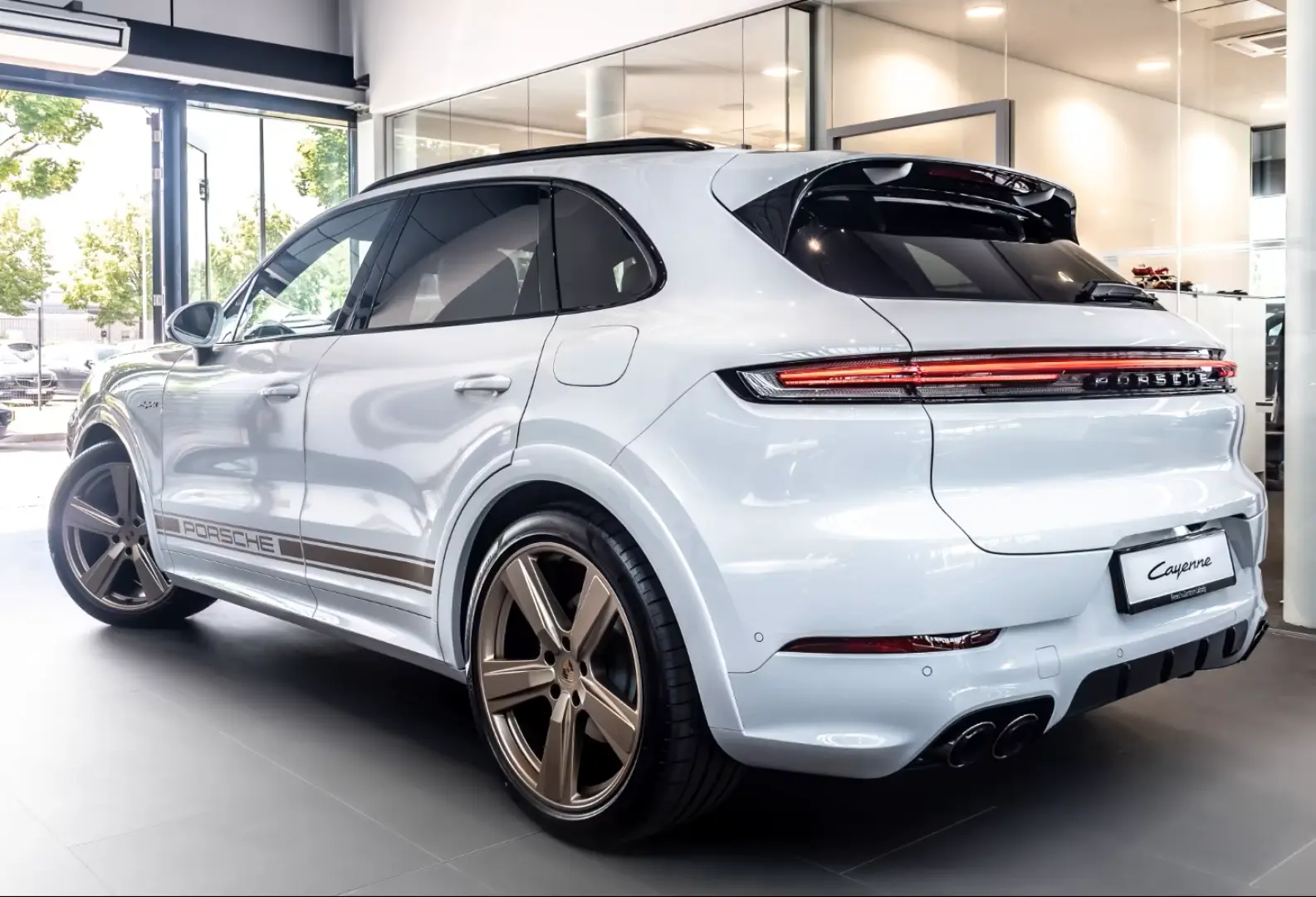 Porsche Cayenne Masaj E-Hybrid Burmester Sport