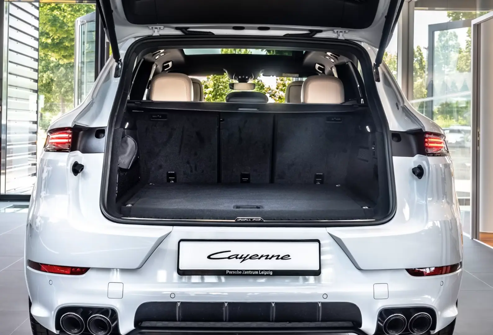 Porsche Cayenne Masaj E-Hybrid Burmester Sport