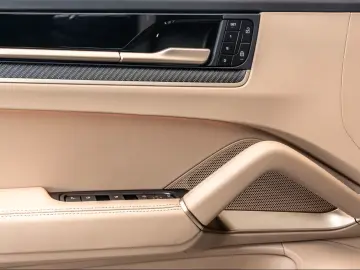 Porsche Cayenne Masaj E-Hybrid Burmester Sport