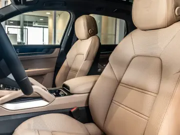 Porsche Cayenne Masaj E-Hybrid Burmester Sport