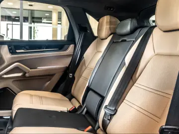 Porsche Cayenne Masaj E-Hybrid Burmester Sport