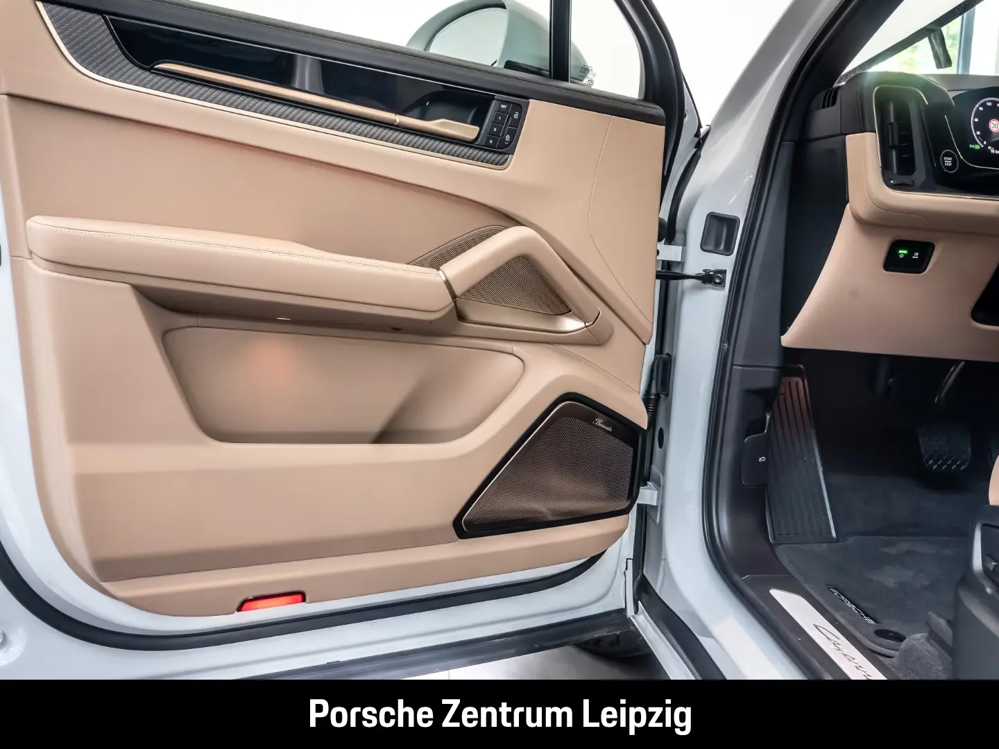 Porsche Cayenne Masaj E-Hybrid Burmester Sport
